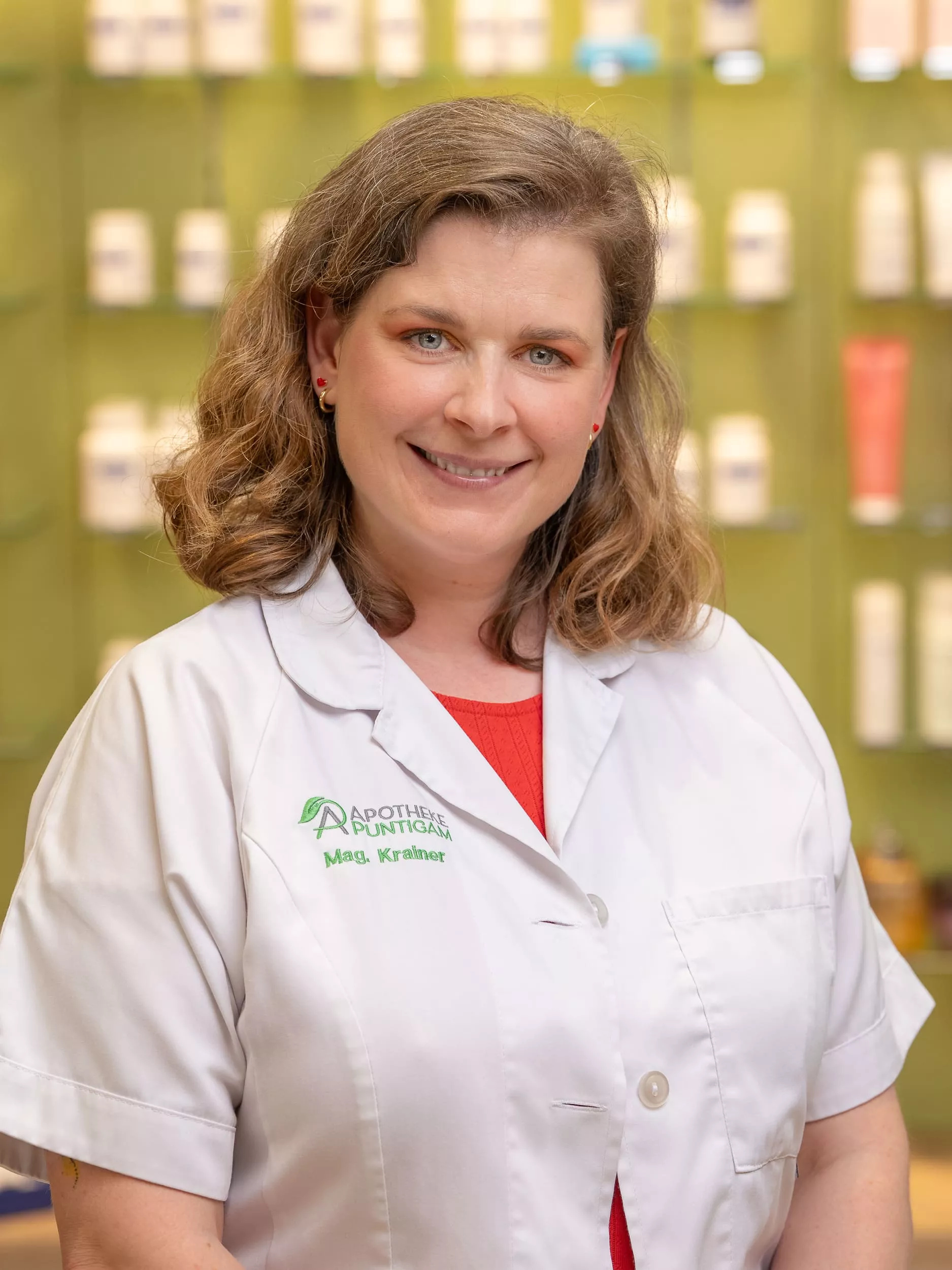 Mag. pharm. Linda Krainer – Pharmazeutin in der Apotheke Puntigam