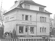 Historische Aufnahme der Apotheke Puntigam aus den frühen Jahren